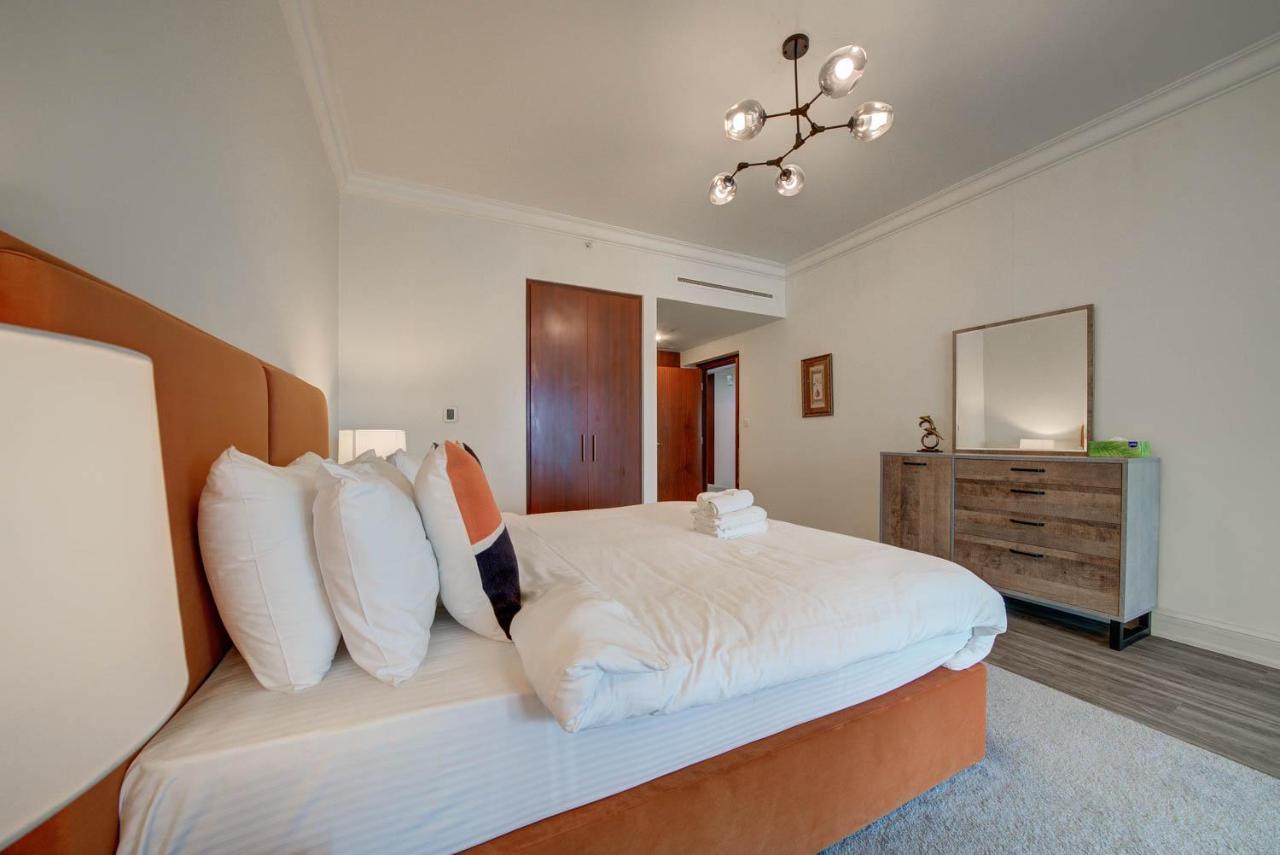 Stunning 2br L Marina View *